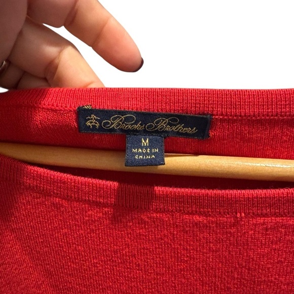 Brooks Brothers Women's Bold Red and Navy Sweater - Picture 3 of 5